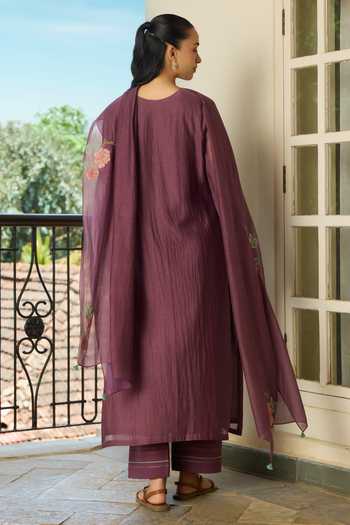 Vaayu Amethyst Floral Applique Kurta Set