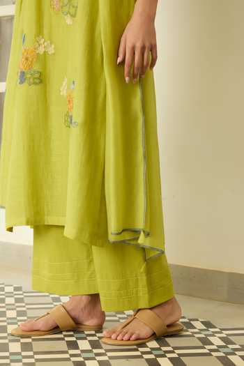Shop Vaayu Green Cotton, Muslin Round Neck Lime Applique Floral Kurta Set Online at Aza Fashions Shop_Vaayu_Green Cotton, Muslin Round Neck Lime Applique Floral Kurta Set _Online_at_Aza_Fashions