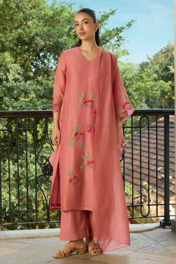 Vaayu Blush Floral Applique Kurta Set