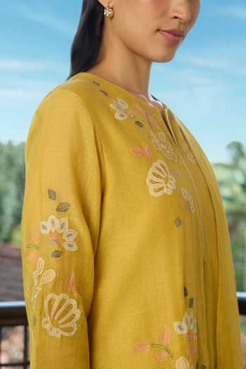 Buy Vaayu Yellow Cotton, Muslin Split V-neck Marigold Applique Kurta Set Online at Aza Fashions Buy_Vaayu_Yellow Cotton, Muslin Split V-neck Marigold Applique Kurta Set _Online_at_Aza_Fashions