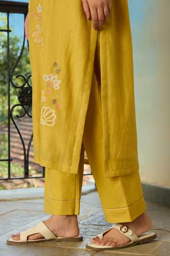 Shop Vaayu Yellow Cotton, Muslin Split V-neck Marigold Applique Kurta Set Online at Aza Fashions Shop_Vaayu_Yellow Cotton, Muslin Split V-neck Marigold Applique Kurta Set _Online_at_Aza_Fashions