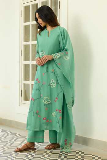 Vaayu Green Cotton, Muslin Split V-neck Mint Floral Applique Kurta Set Online at Aza Fashions Vaayu_Green Cotton, Muslin Split V-neck Mint Floral Applique Kurta Set _Online_at_Aza_Fashions