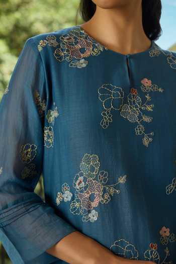 Buy_Vaayu_Blue Cotton, Muslin Round Neck, Yes Thread Embroidered Kurta Set _Online_at_Aza_Fashions