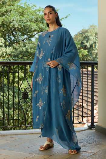 Shop_Vaayu_Blue Cotton, Muslin Round Neck, Yes Thread Embroidered Kurta Set _Online_at_Aza_Fashions