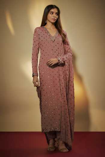 Vana Ethnics Embroidered Kurta Set 