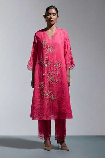 Shop One Not Two Pink Silk, Cotton V-neck Floral Embroidered Kurta And Pant Set Online at Aza Fashions Shop_One Not Two_Pink Silk, Cotton V-neck Floral Embroidered Kurta And Pant Set _Online_at_Aza_Fashions