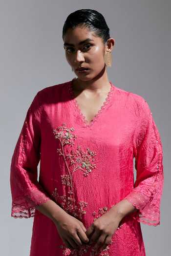 Shop One Not Two Pink Silk, Cotton V-neck Floral Embroidered Kurta And Pant Set Shop_One Not Two_Pink Silk, Cotton V-neck Floral Embroidered Kurta And Pant Set
