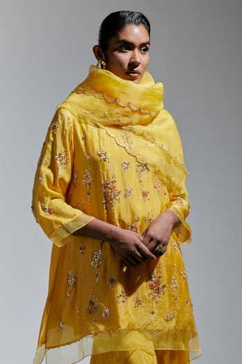 One Not Two Embellished Scalloped Dupatta 