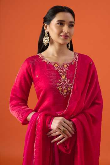 Khwaab By Sanjana Lakhani Fuchsia Silk, Satin Hand Embroidered Straight Kurta Set at Aza Fashions Khwaab By Sanjana Lakhani_Fuchsia Silk, Satin Hand Embroidered Straight Kurta Set _at_Aza_Fashions