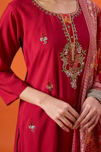 Shop_Khwaab By Sanjana Lakhani_Maroon Chanderi Round Neck Hand Embroidered Kurta Set _Online_at_Aza_Fashions