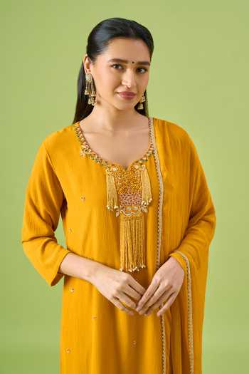 Khwaab By Sanjana Lakhani Yellow Satin Scoop Neck, Yes Voltex Neckline Embroidered Kurta Set Online at Aza Fashions Khwaab By Sanjana Lakhani_Yellow Satin Scoop Neck, Yes Voltex Neckline Embroidered Kurta Set _Online_at_Aza_Fashions