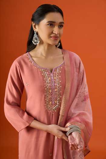 Khwaab By Sanjana Lakhani Peach Silk, Satin Split V-neck Hand Embroidered Kurta Pant Set at Aza Fashions Khwaab By Sanjana Lakhani_Peach Silk, Satin Split V-neck Hand Embroidered Kurta Pant Set _at_Aza_Fashions