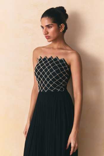 Zwaan Black Georgette Bandeau , Choker Simone Jumpsuit With Detachable Cape Online at Aza Fashions Zwaan_Black Georgette Bandeau , Choker Simone Jumpsuit With Detachable Cape _Online_at_Aza_Fashions