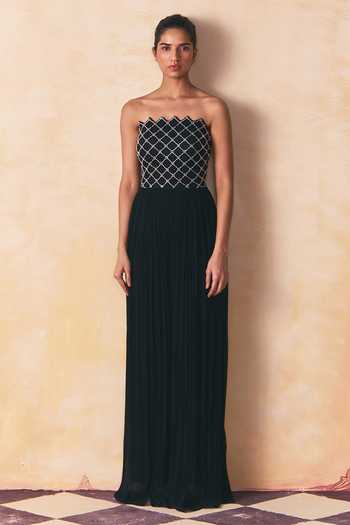 Zwaan Black Georgette Bandeau , Choker Simone Jumpsuit With Detachable Cape at Aza Fashions Zwaan_Black Georgette Bandeau , Choker Simone Jumpsuit With Detachable Cape _at_Aza_Fashions
