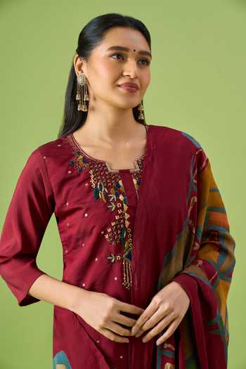 Buy Khwaab By Sanjana Lakhani Maroon Chanderi Square Neck Floral Print Kurta Set Buy_Khwaab By Sanjana Lakhani_Maroon Chanderi Square Neck Floral Print Kurta Set