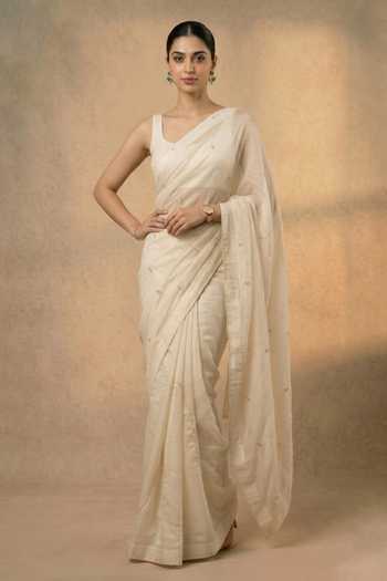 Ellemora Fashions Delicate Daisy Saree With Blouse 