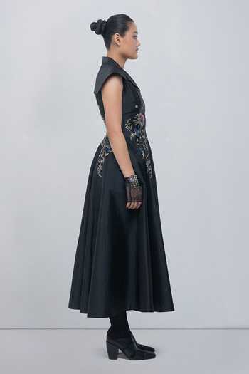 Shop Leh Studios Black Taffeta Collared Neck Jenna Midi Dress Online at Aza Fashions Shop_Leh Studios_Black Taffeta Collared Neck Jenna Midi Dress _Online_at_Aza_Fashions