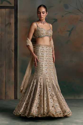 Opus Atelier Gold Net, Lycra Sweetheart Neck Embroidered Lehenga Set Online at Aza Fashions Opus Atelier_Gold Net, Lycra Sweetheart Neck Embroidered Lehenga Set _Online_at_Aza_Fashions