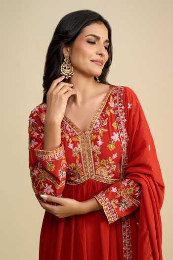 Shop Khwaab By Sanjana Lakhani Orange Georgette V-neck Floral Embroidered Anarkali With Dupatta Online at Aza Fashions Shop_Khwaab By Sanjana Lakhani_Orange Georgette V-neck Floral Embroidered Anarkali With Dupatta _Online_at_Aza_Fashions