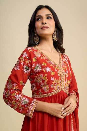 Khwaab By Sanjana Lakhani Orange Georgette V-neck Floral Embroidered Anarkali With Dupatta at Aza Fashions Khwaab By Sanjana Lakhani_Orange Georgette V-neck Floral Embroidered Anarkali With Dupatta _at_Aza_Fashions