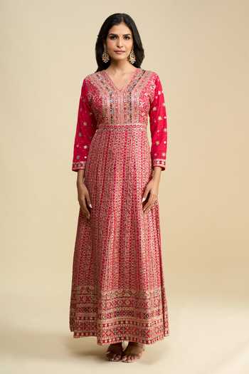 Shop Khwaab By Sanjana Lakhani Pink Georgette V-neck Hand Embroidered Anarkali With Dupatta Shop_Khwaab By Sanjana Lakhani_Pink Georgette V-neck Hand Embroidered Anarkali With Dupatta