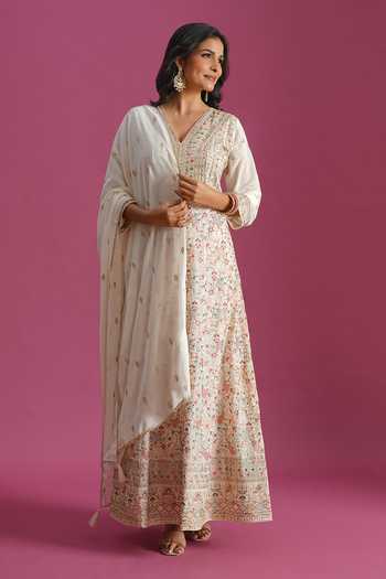 Khwaab By Sanjana Lakhani White Georgette V-neck Hand Embroidered Anarkali And Dupatta Set at Aza Fashions Khwaab By Sanjana Lakhani_White Georgette V-neck Hand Embroidered Anarkali And Dupatta Set _at_Aza_Fashions