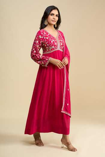 Buy Khwaab By Sanjana Lakhani Pink Georgette V-neck Hand Embroidered Anarkali With Dupatta Online at Aza Fashions Buy_Khwaab By Sanjana Lakhani_Pink Georgette V-neck Hand Embroidered Anarkali With Dupatta _Online_at_Aza_Fashions