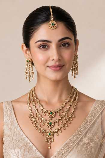 Vivinia By Vidhi Mehra Emerald Kundan Layered Necklace Set 