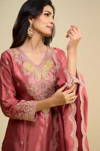Shop_Khwaab By Sanjana Lakhani_Peach Chinon V-neck Embroidered Kurta Set 