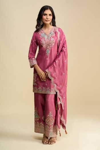Buy_Khwaab By Sanjana Lakhani_Pink Chinon V-neck, Yes Hand Embroidered Kurta Set _Online_at_Aza_Fashions