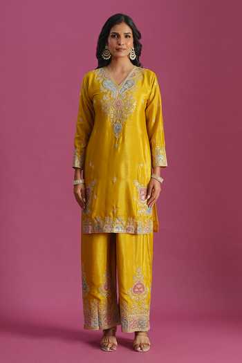 Buy Khwaab By Sanjana Lakhani Olive Green Chinon V-neck, Yes Hand Embroidered Kurta Set Online at Aza Fashions Buy_Khwaab By Sanjana Lakhani_Olive Green Chinon V-neck, Yes Hand Embroidered Kurta Set _Online_at_Aza_Fashions