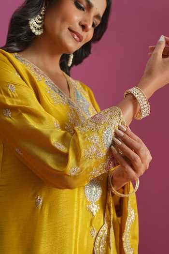 Shop Khwaab By Sanjana Lakhani Olive Green Chinon V-neck, Yes Hand Embroidered Kurta Set Online at Aza Fashions Shop_Khwaab By Sanjana Lakhani_Olive Green Chinon V-neck, Yes Hand Embroidered Kurta Set _Online_at_Aza_Fashions