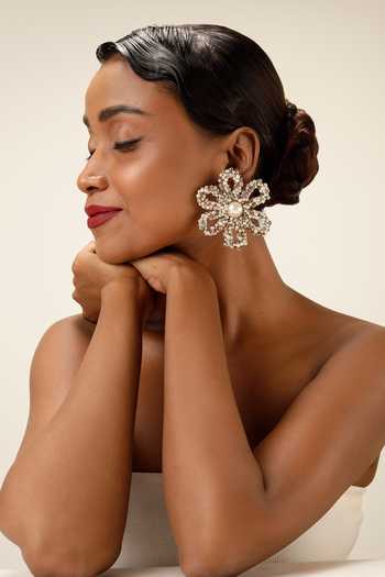 Bijoux By Priya Chandna_White Pearl Bloom Stud Earrings _Online_at_Aza_Fashions