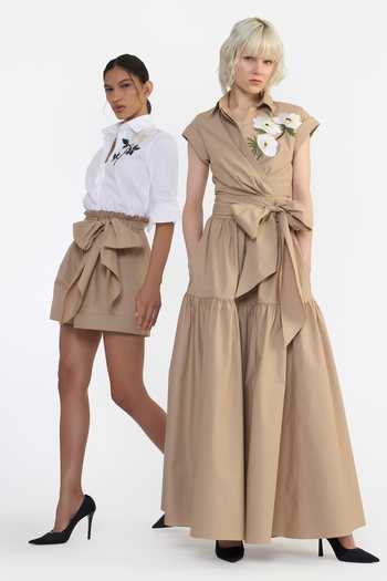 Shop Gauri & Nainika Beige Cotton Paperbag Shorts Online at Aza Fashions Shop_Gauri & Nainika_Beige Cotton Paperbag Shorts _Online_at_Aza_Fashions