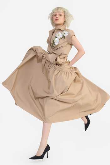 Shop Gauri & Nainika Beige Cotton Collared Neck Embroidered Cropped Wrap Shirt Online at Aza Fashions Shop_Gauri & Nainika_Beige Cotton Collared Neck Embroidered Cropped Wrap Shirt _Online_at_Aza_Fashions