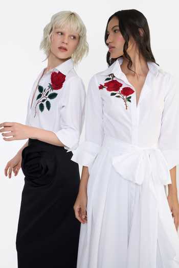 Buy_Gauri & Nainika_Black Cotton Fabric Flowers Rosette Draped Column Skirt 