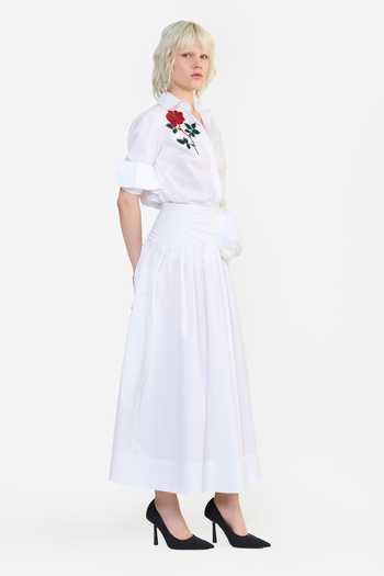 Buy Gauri & Nainika White Cotton Fabric Flowers Draped Skirt Online at Aza Fashions Buy_Gauri & Nainika_White Cotton Fabric Flowers Draped Skirt _Online_at_Aza_Fashions