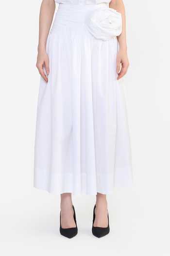 Shop Gauri & Nainika White Cotton Fabric Flowers Draped Skirt Online at Aza Fashions Shop_Gauri & Nainika_White Cotton Fabric Flowers Draped Skirt _Online_at_Aza_Fashions