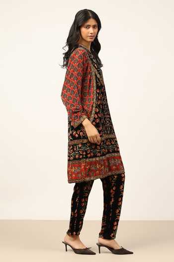 Ritu Kumar Green Silk, Velvet Mandarin Collar, Yes Black Rust Albina Kurta With Pant Online at Aza Fashions Ritu Kumar_Green Silk, Velvet Mandarin Collar, Yes Black Rust Albina Kurta With Pant _Online_at_Aza_Fashions