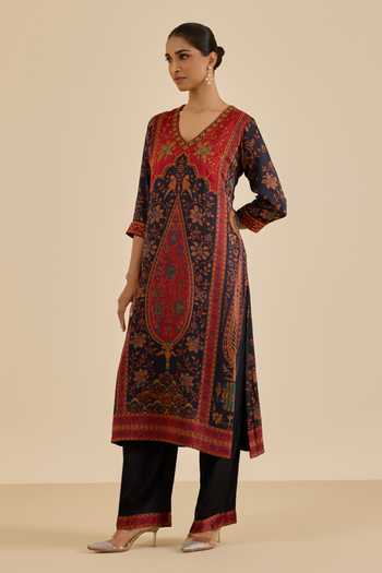 Ritu Kumar Black Silk, Rayon, Viscose V-neck And Burgundy Apsara Kurta Set Online at Aza Fashions Ritu Kumar_Black Silk, Rayon, Viscose V-neck And Burgundy Apsara Kurta Set _Online_at_Aza_Fashions