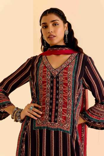 Ritu Kumar Black Crepe, Chiffon, Viscose, Lycra, Jersey Tribal Print Kurta Leggings Set at Aza Fashions Ritu Kumar_Black Crepe, Chiffon, Viscose, Lycra, Jersey Tribal Print Kurta Leggings Set _at_Aza_Fashions