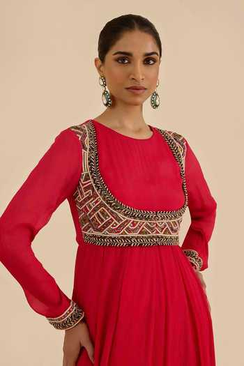 Ritu Kumar Red Viscose, Lycra, Jersey Round Neck Full Sleeve Solid Kurta Leggings Set at Aza Fashions Ritu Kumar_Red Viscose, Lycra, Jersey Round Neck Full Sleeve Solid Kurta Leggings Set _at_Aza_Fashions