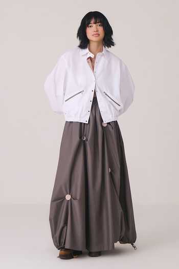 Chillosophy White Poplin Collared Neck Mio Zip Pocketed Shacket at Aza Fashions Chillosophy_White Poplin Collared Neck Mio Zip Pocketed Shacket _at_Aza_Fashions