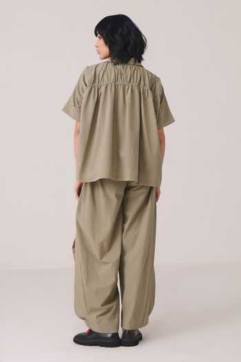 Chillosophy Rini Cropped Shirt 
