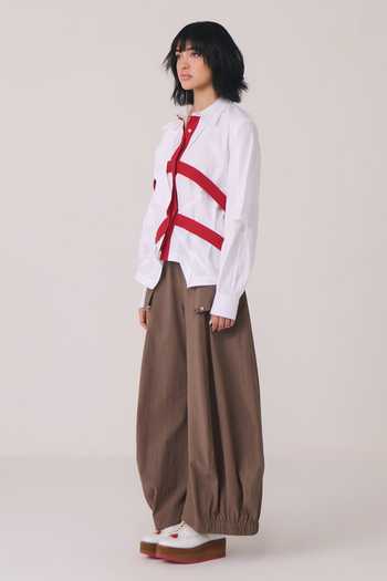 Buy Chillosophy White Poplin Collared Neck Kaito Contrast Harness Shacket Online at Aza Fashions Buy_Chillosophy_White Poplin Collared Neck Kaito Contrast Harness Shacket _Online_at_Aza_Fashions