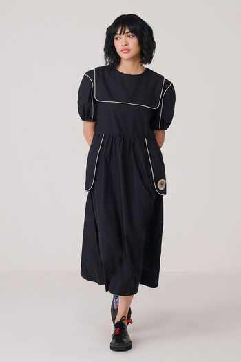 Buy Chillosophy Black Poplin Round Neck Ren Oversized Bib Collared Shirt Online at Aza Fashions Buy_Chillosophy_Black Poplin Round Neck Ren Oversized Bib Collared Shirt _Online_at_Aza_Fashions
