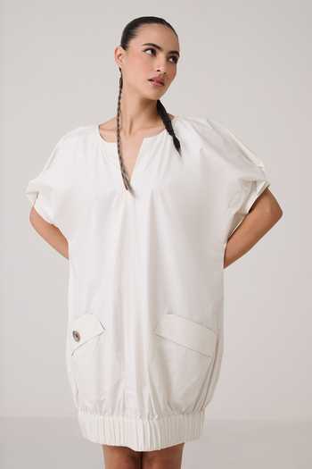 Buy Chillosophy Ivory Poplin V-neck Emi Puff Sleeve Dress Online at Aza Fashions Buy_Chillosophy_Ivory Poplin V-neck Emi Puff Sleeve Dress _Online_at_Aza_Fashions