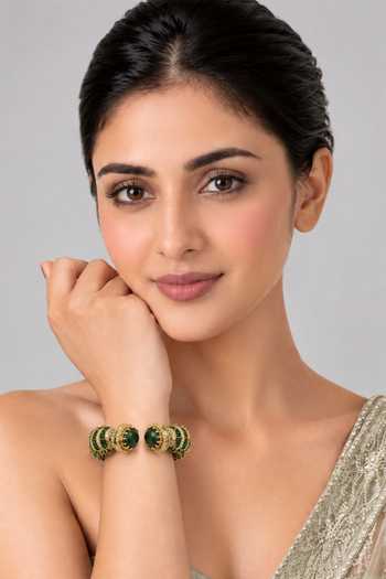 Vivinia By Vidhi Mehra Emerald Cluster Moissanite Polki Kada