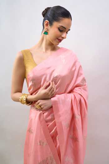 Shop Mint N Oranges Peach Silk Floral Handwoven Saree With Unstitched Blouse Piece Shop_Mint N Oranges_Peach Silk Floral Handwoven Saree With Unstitched Blouse Piece