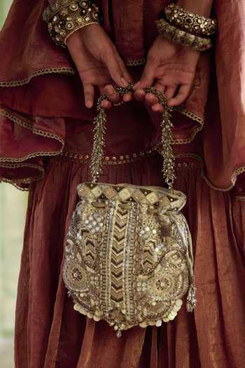 Doux Amour Ruhani Embellished Potli